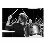 โปสเตอร์ ขนาดใหญ่ นักดนตรี Dave Grohl Drumming เดฟ โกรล 