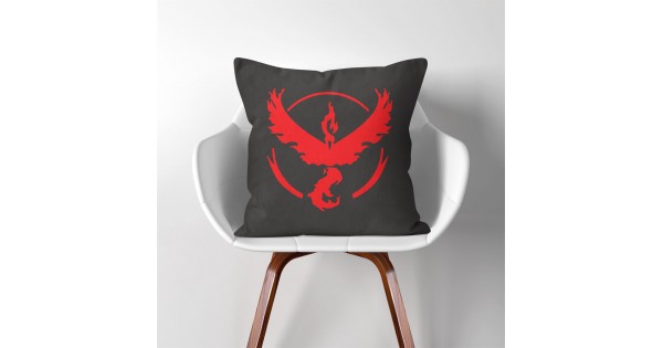 TEAM VALOR (RED MOLTRES) Pokemon GO Decal 