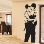 สติกเกอร์ติดผนัง Banksy Kissing Coppers Police  Wall Sticker 